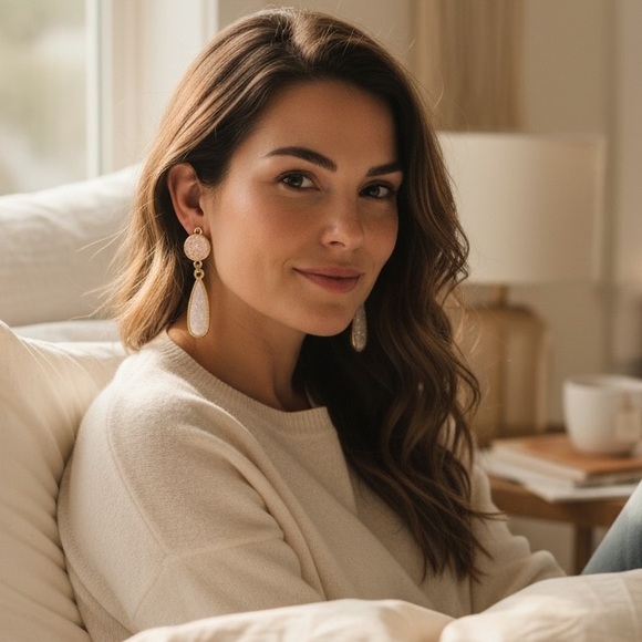 NEW•Elegant Blush Rose Gold Teardrop Earrings - Picture 5 of 5